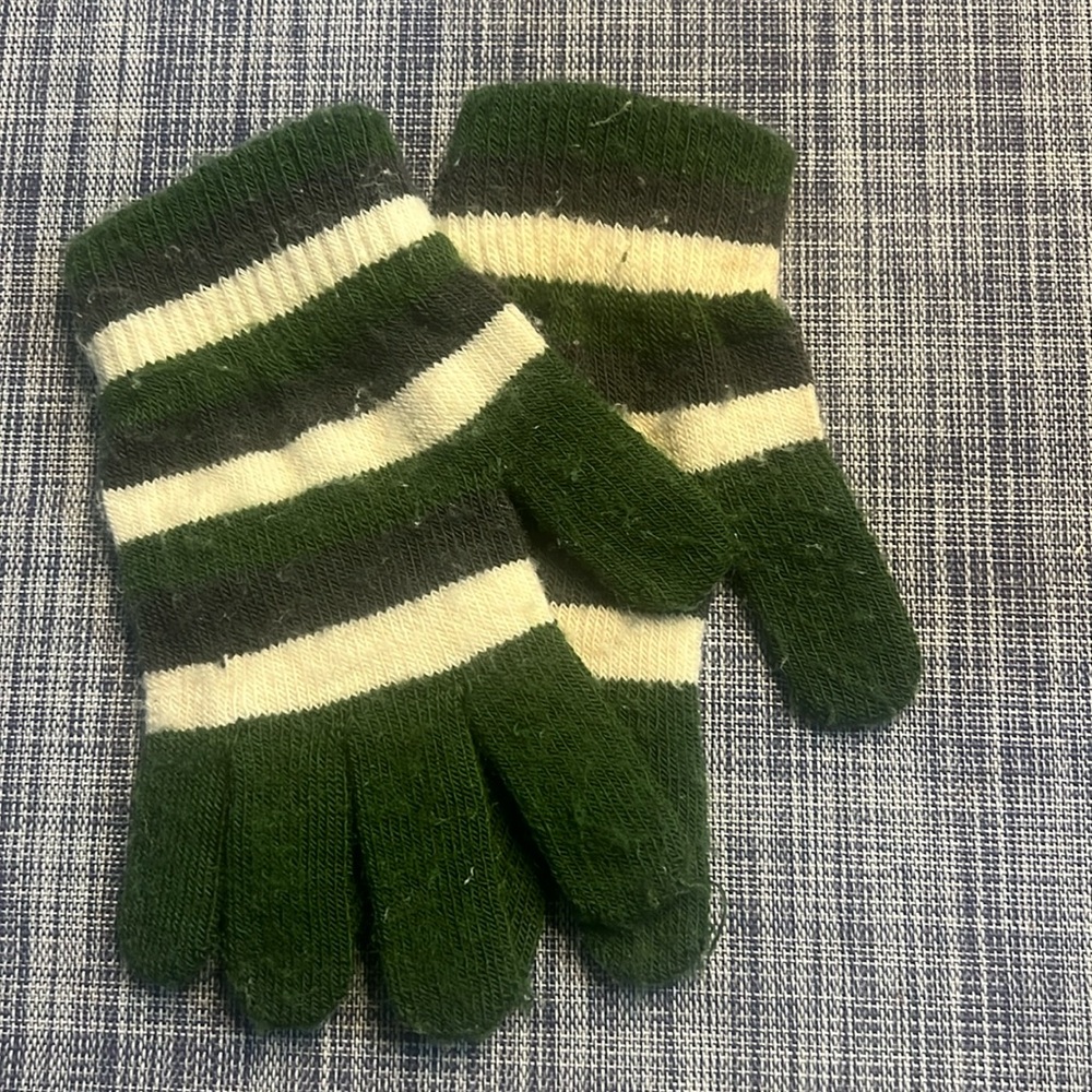 🚫♻️Green Gray White Knit Gloves